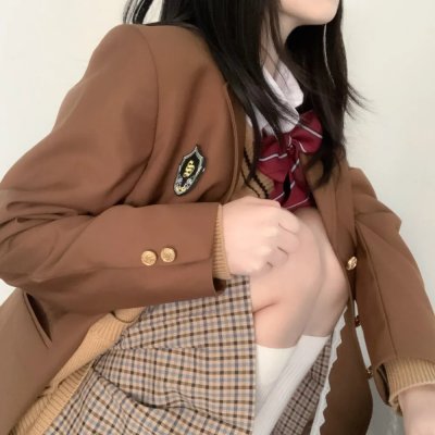 基拉·基拉丽娜 封面